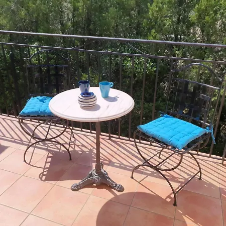 Des Masques Bed & Breakfast