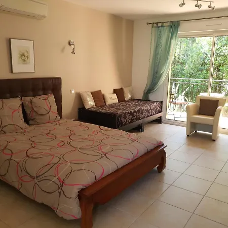 Bed & Breakfast Des Masques 3*